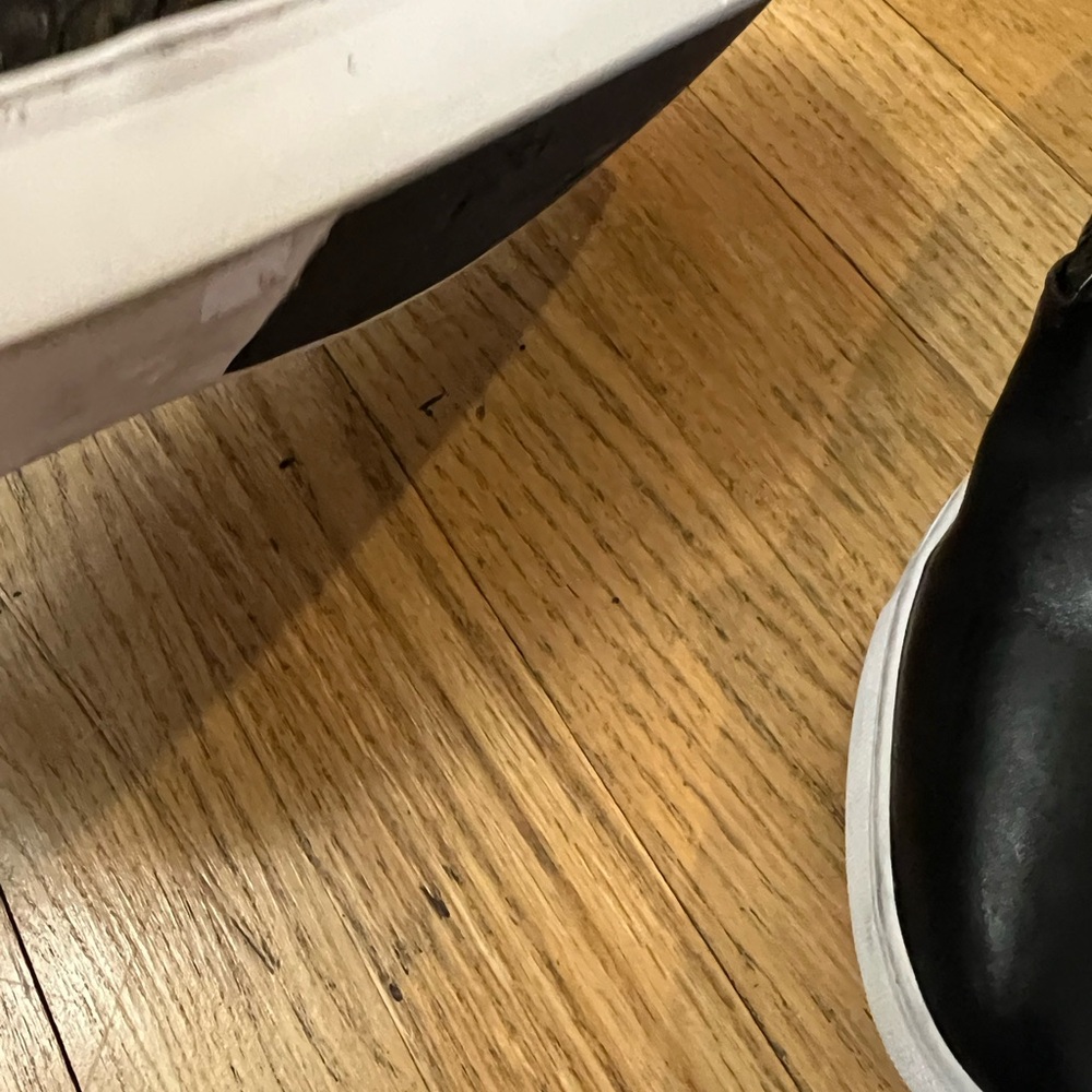 Robert Graham Embossed Skull Leather Shoes - Picture 6 of 16